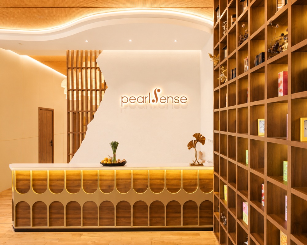 Parents can relax by the swimming pool, rest in the room, or experience Pearl Sense Spa.