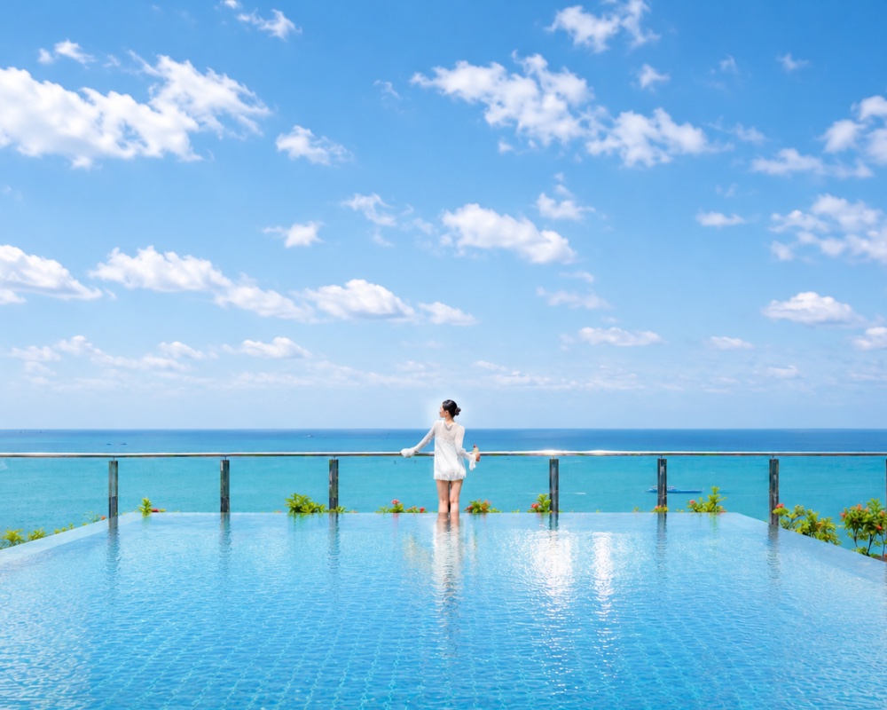 Capture unforgettable moments at Zora Rooftop Pool