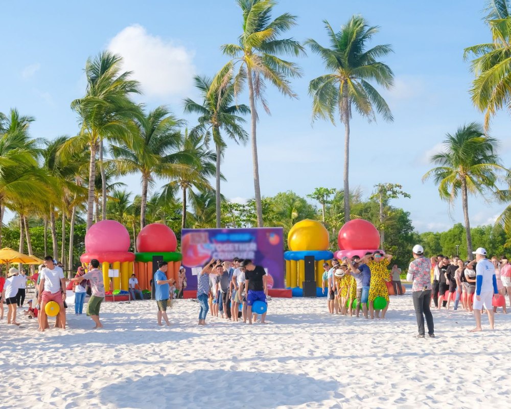 An ideal team building Phu Quoc program should have a well-balanced pace, allowing teams to connect, recharge, and enjoy the destination without feeling rushed.